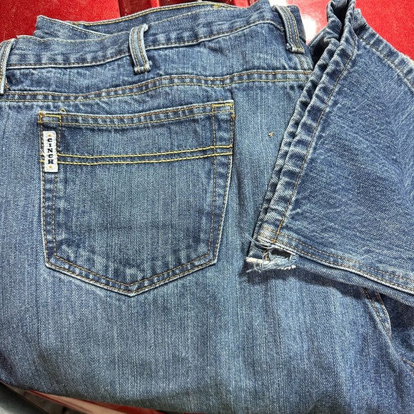 Men’s Cinch.44x34.husband cut a small slit at the bottom to fit over his shoes - Picture 2 of 2